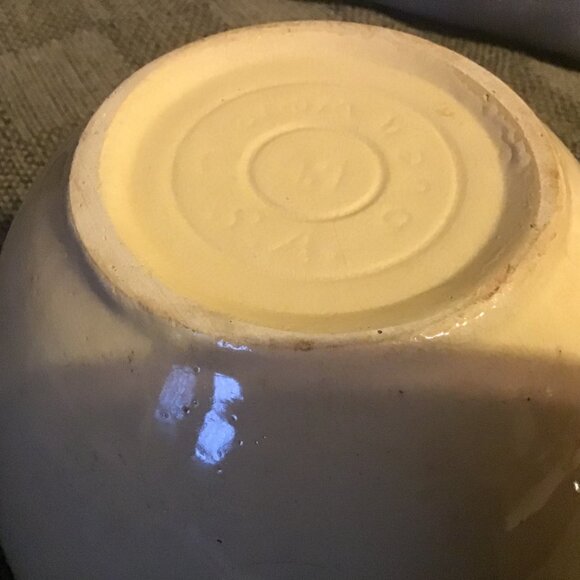 Vintage Watt Pottery Apple Bowl - Antique Watt #04 Bowl - Kitchen Primitive - Picture 5 of 6